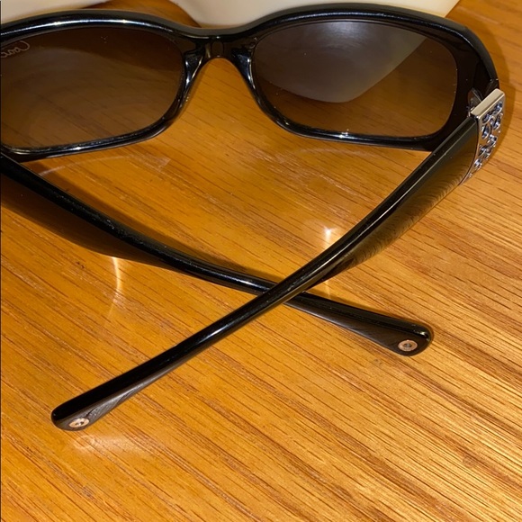 Coach sunglasses  black  green tint black case main image 3